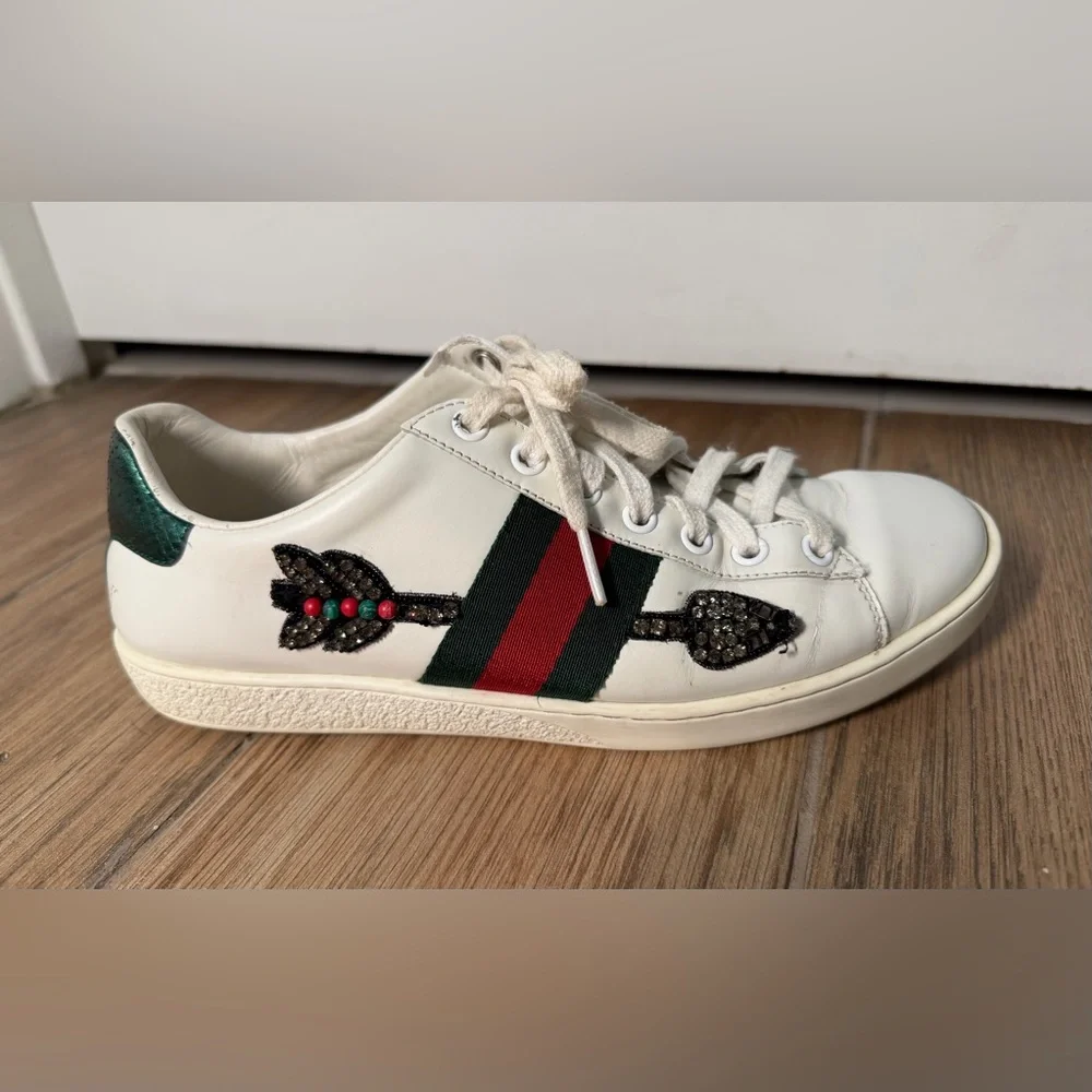 Gucci Ace Embellished Arrow Leather Sneakers White Size 36.5